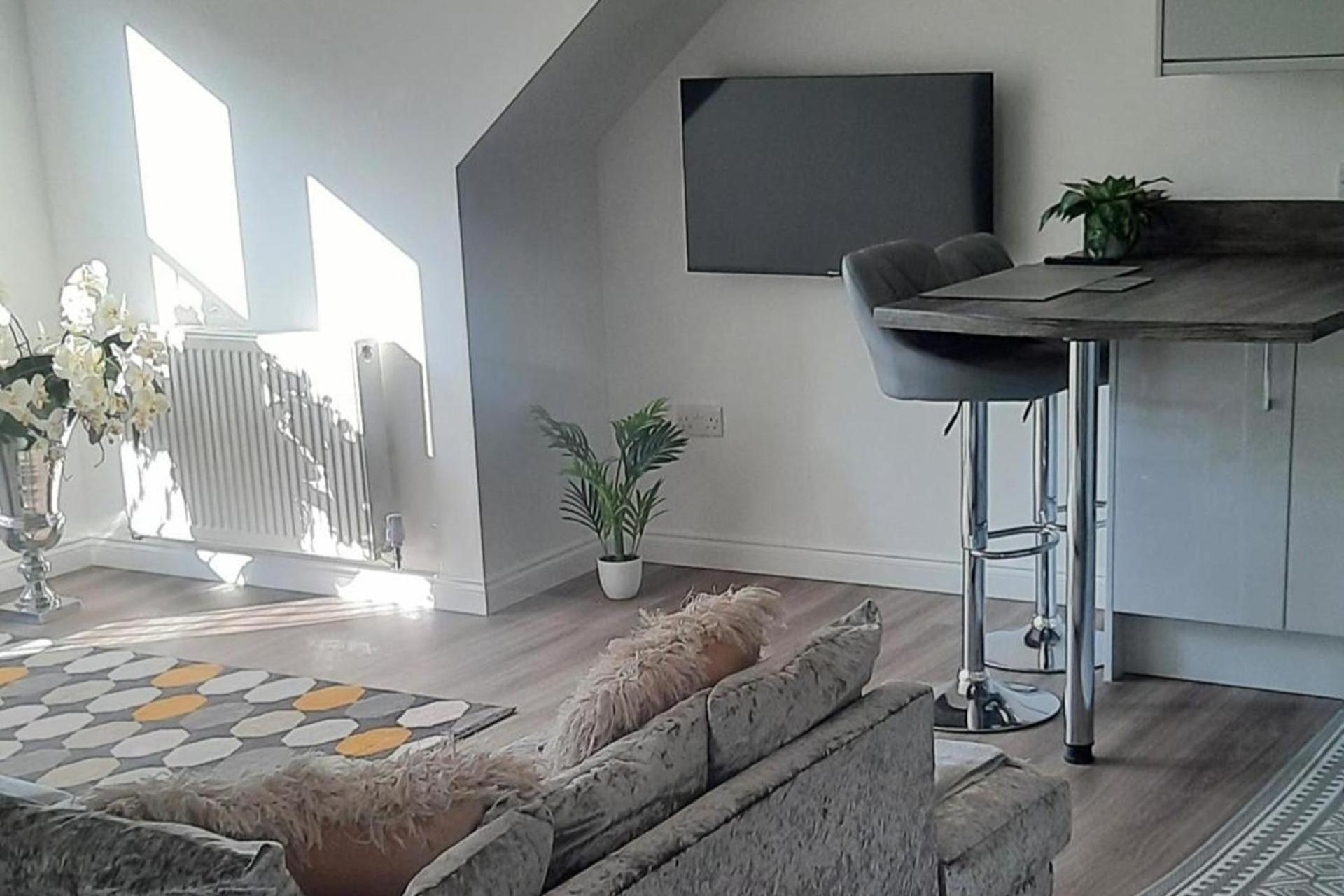 Lanarkshire Apartment- Views- Sleeps 4- Balcony Larkhall  Exterior foto
